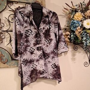 🔥🔥 HOT DEAL Stylish Women's Black and Gray Button Down Jacket. Size Medium